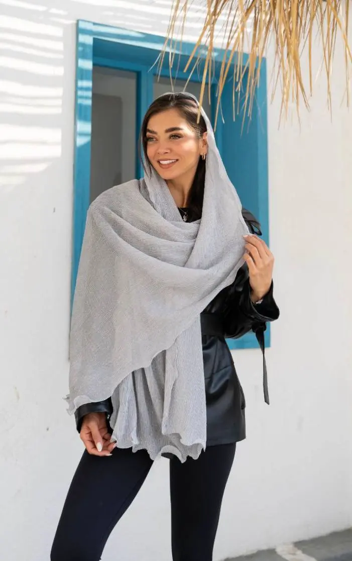 شال حاشیه دار پرنیا